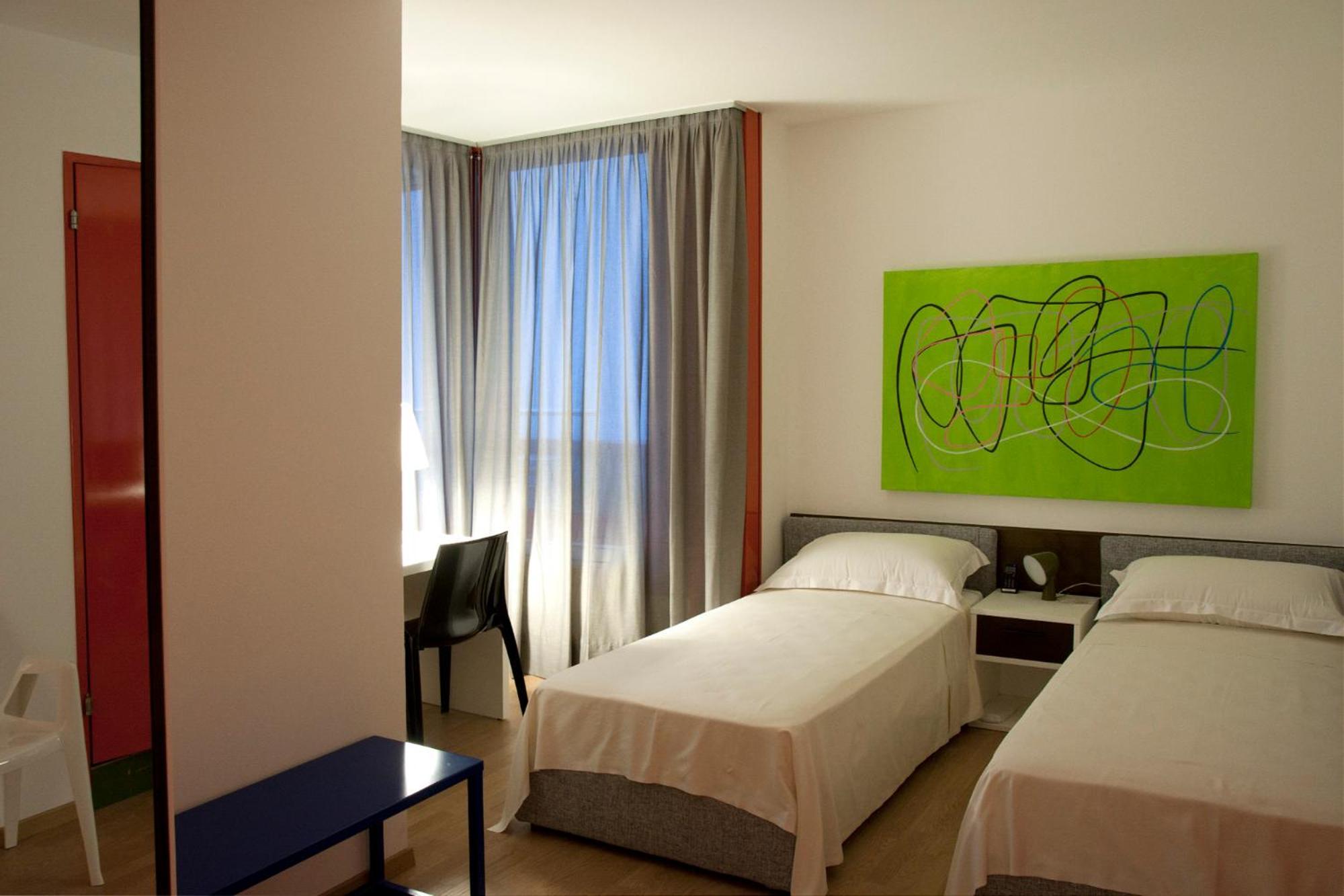 Hotel Garni Centro ชิอาซโซ ภายนอก รูปภาพ