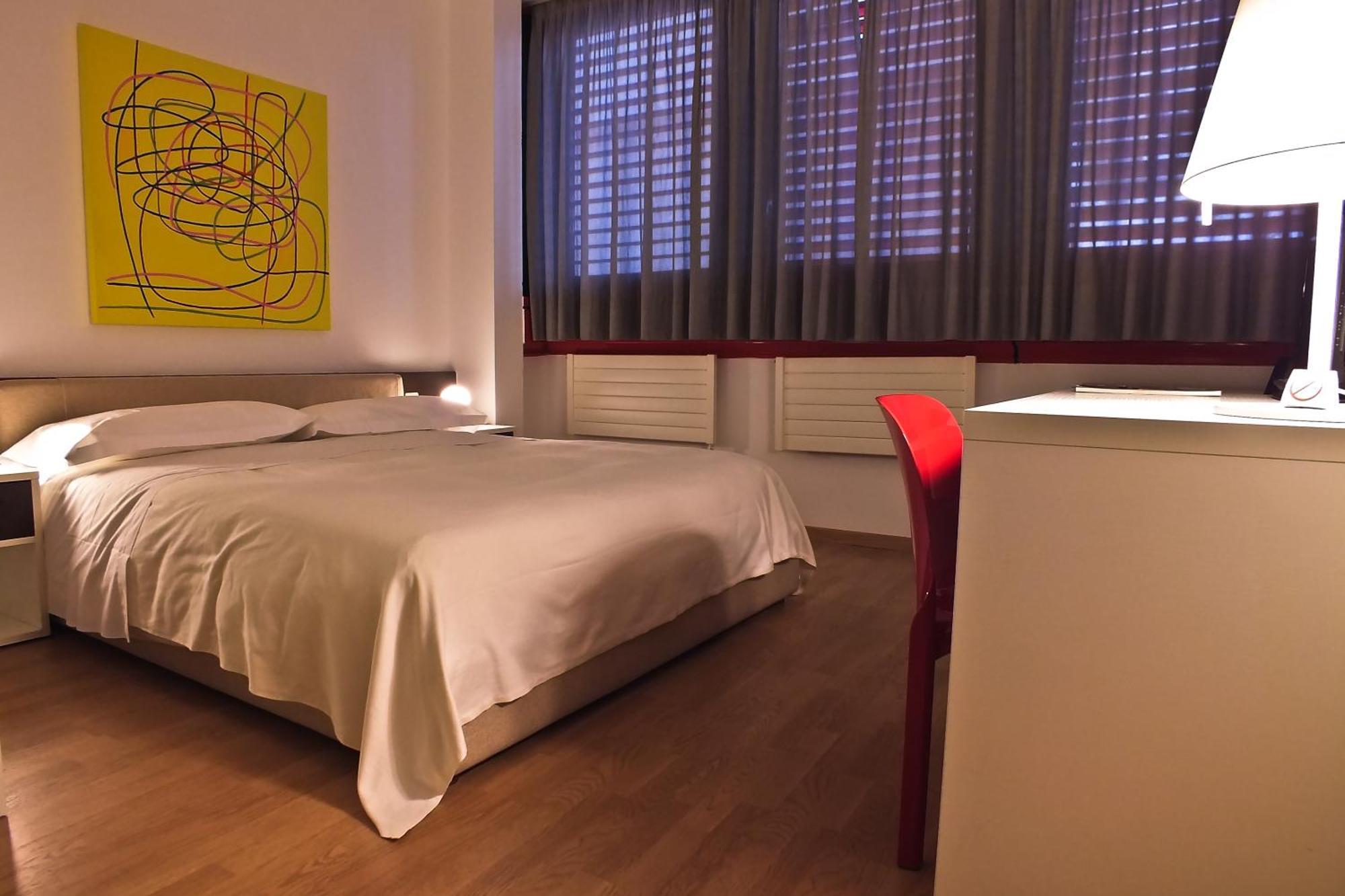 Hotel Garni Centro ชิอาซโซ ภายนอก รูปภาพ